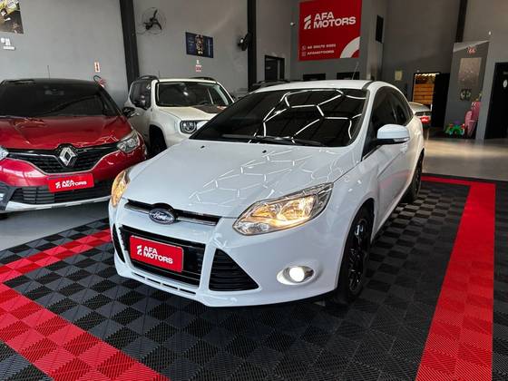 FORD FOCUS 2.0 TITANIUM SEDAN 16V FLEX 4P AUTOMÁTICO